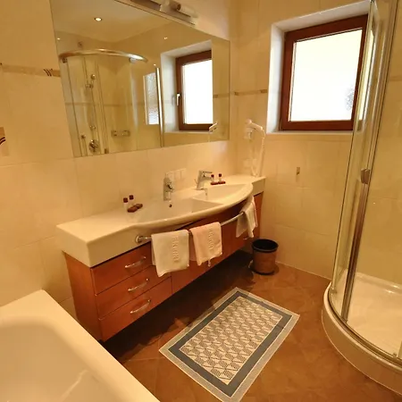 Appartement Schattauer Апартаменты *